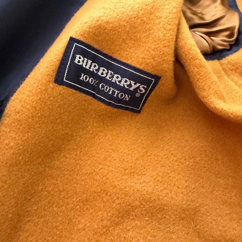 Burberry Classic Blue Camelhair Trenchcoat - Picture 5 of 6